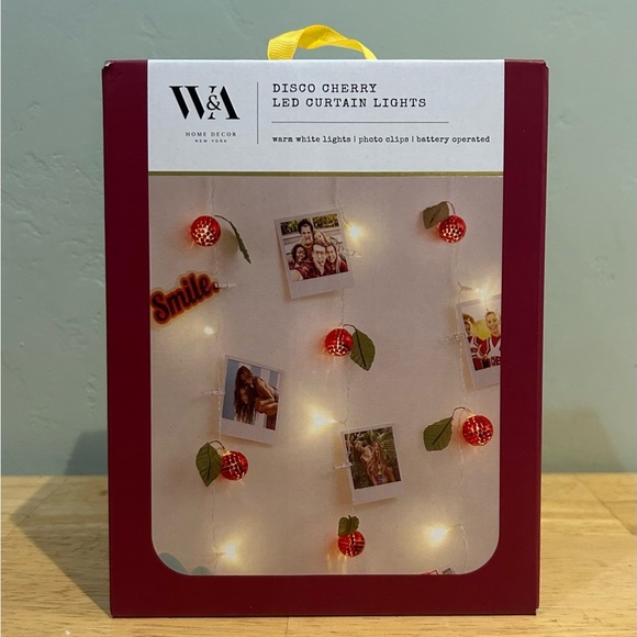 West & Arrow Other - West & Arrow Disco Cherry LED Curtain Lights With Photo Clips. NWTS.